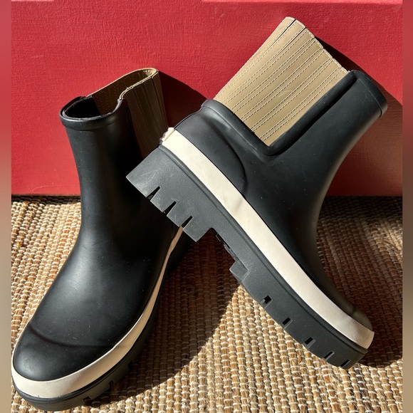 TORY BURCH s8 ‘Foul Weather’ ankle rain/snow boots-$228 retail - Picture 2 of 13